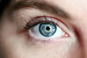 Jak bezpiecznie podawać leki w zastrzykach?